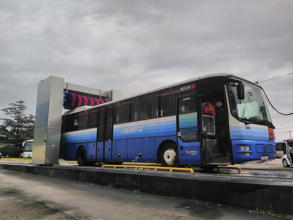 Samoposlužna autopraona FWA zadar pranje autobusa profil Zadar - Hrvatska